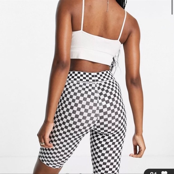 Vans legging shorts in black & white checkerboard - Picture 7 of 12